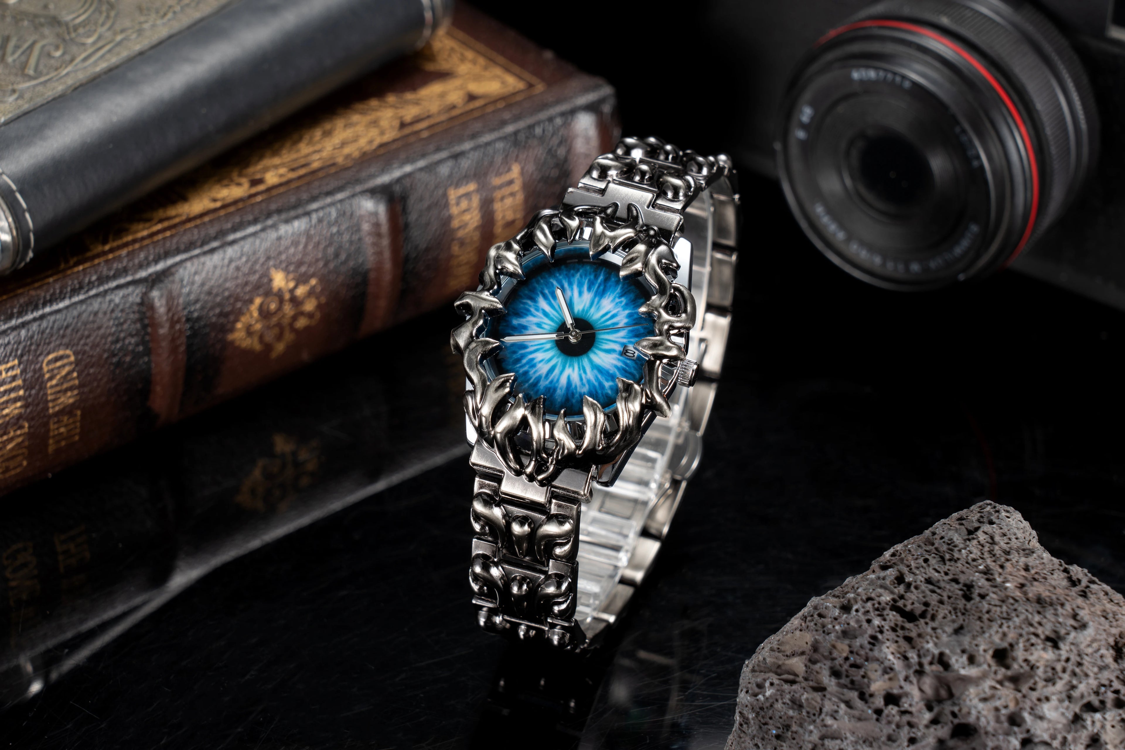 Luxury y2k Fashion Spiked Watch Alabaster Cool Street Style Demon Claw Shape Dial Unique Design Men Quartz Watch reloj hombre